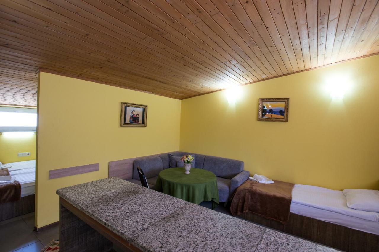 Accent Hotel Tbiliszi Kültér fotó