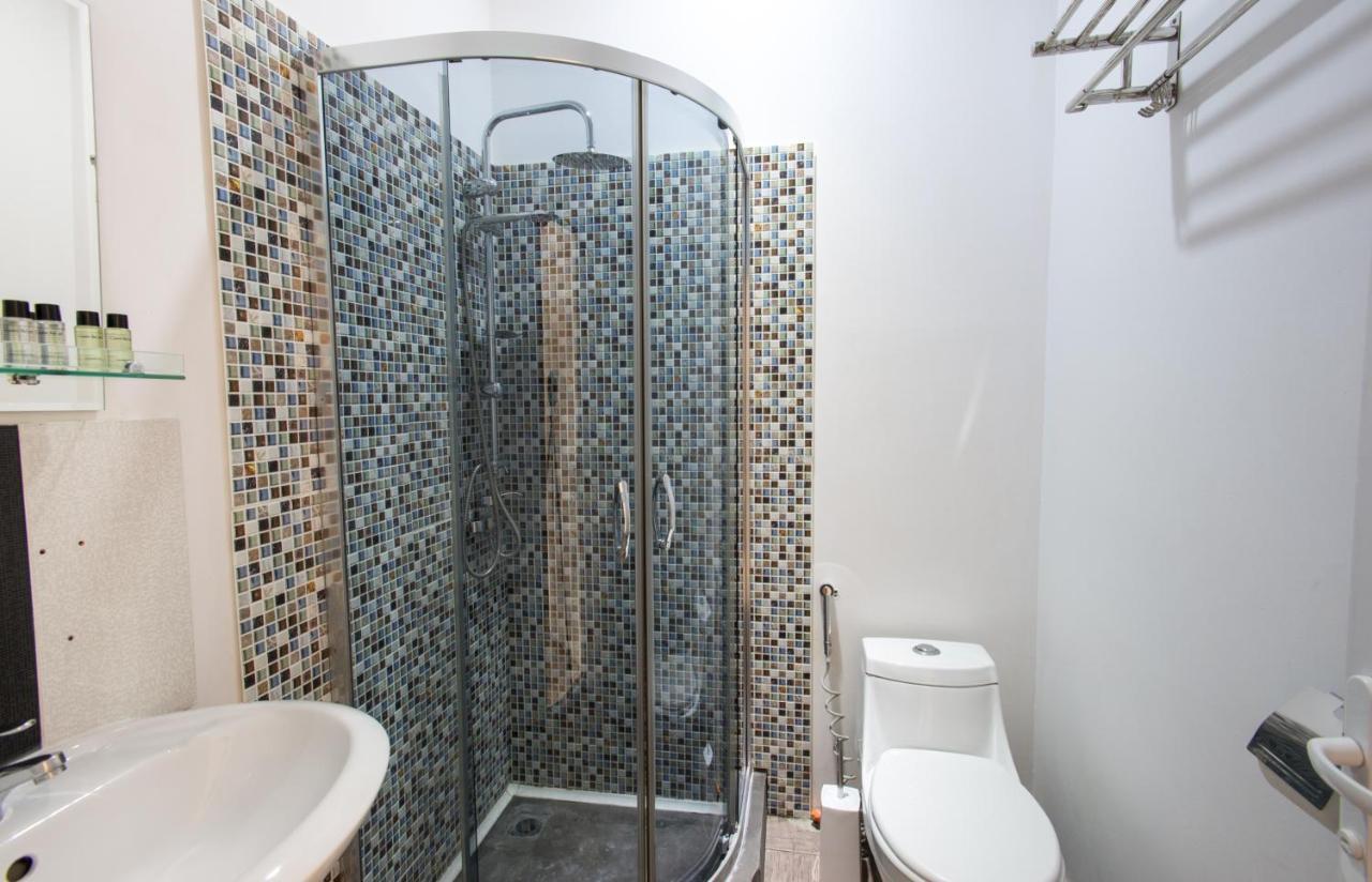 Accent Hotel Tbiliszi Kültér fotó
